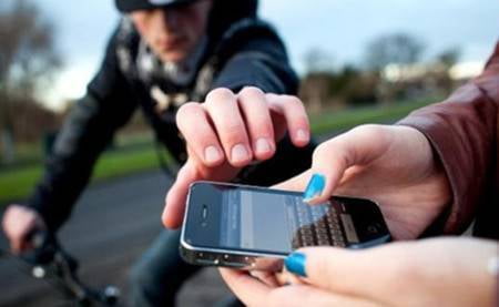 Penas de hasta 8 años a involucrados en el comercio de celulares robados: Diputados